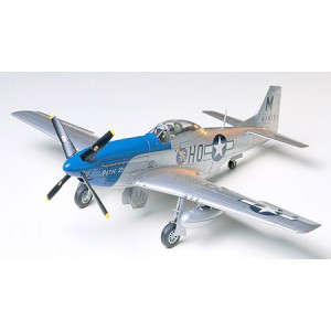 Tamiya 61040 N.A.P-51D Mustang 8th AF 1:48