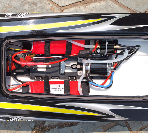 Joysway Alpha 1000mm Borstlös V-båt ARTR Röd - Bild 4